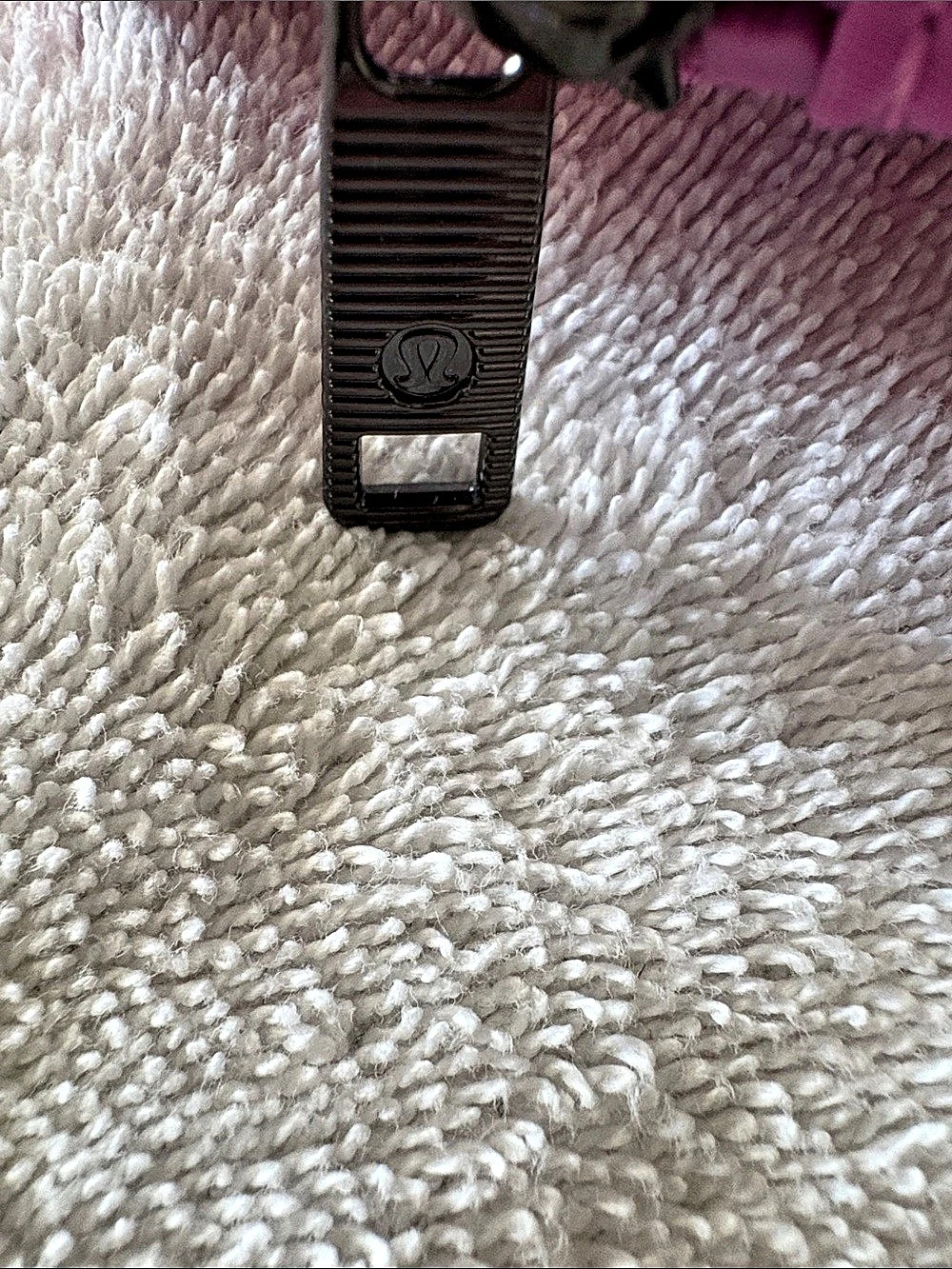 lululemon All Your Small Things Pouch Pink - Picture 3 of 5